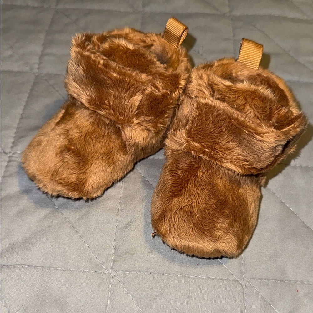 BearPaw Baby Infant Brown Fuzzy Faux Fur Slipper Booties - Size 2 (3/6 Months)